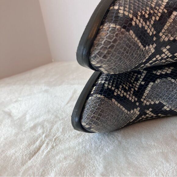 Marc Fisher Gray & Black Embossed Leather Dress Western Ankle Booties Sz 6-EUC - Picture 8 of 15